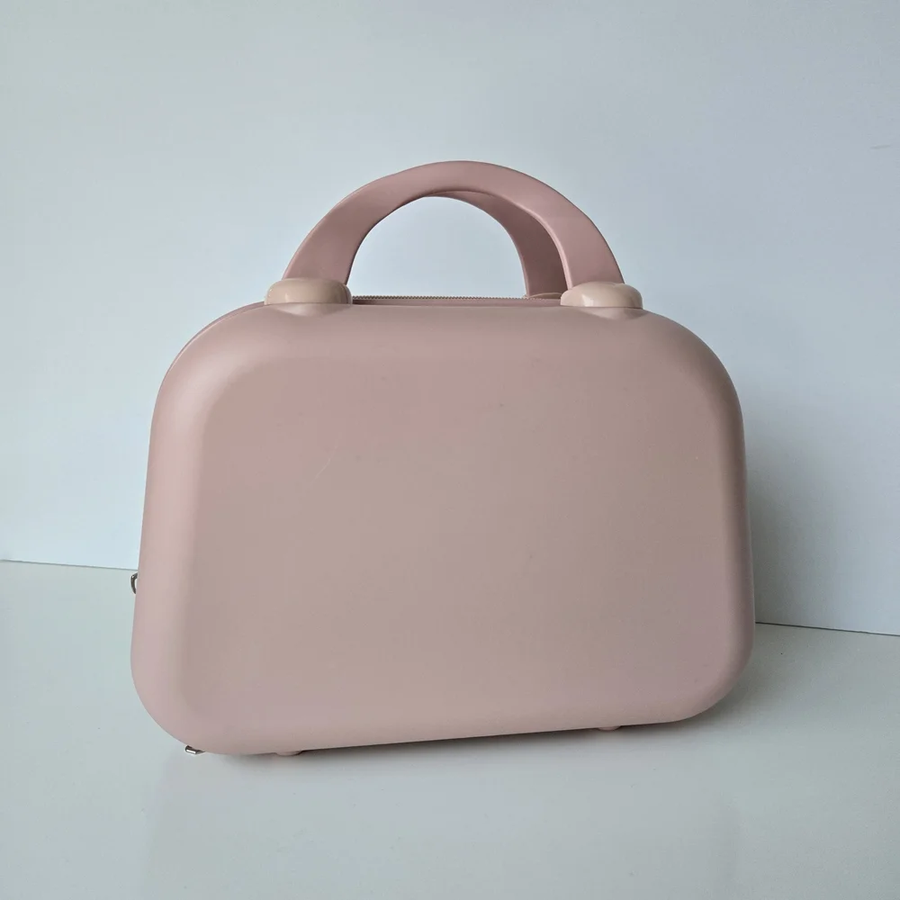 NWOT Living & Home Pink Portable HardShell Handheld Cosmetic Travel Trolley Case
